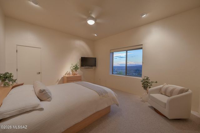 9832 N La Reserve Place, Tucson, AZ 85737