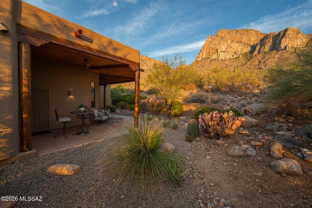 9832 N La Reserve Place, Tucson, AZ 85737