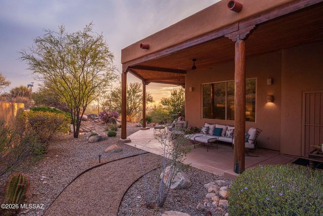 9832 N La Reserve Place, Tucson, AZ 85737