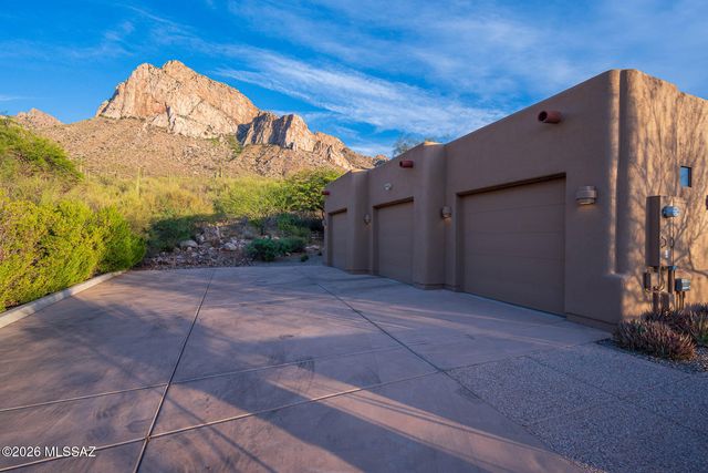 9832 N La Reserve Place, Tucson, AZ 85737