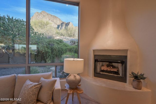 9832 N La Reserve Place, Tucson, AZ 85737