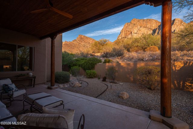9832 N La Reserve Place, Tucson, AZ 85737