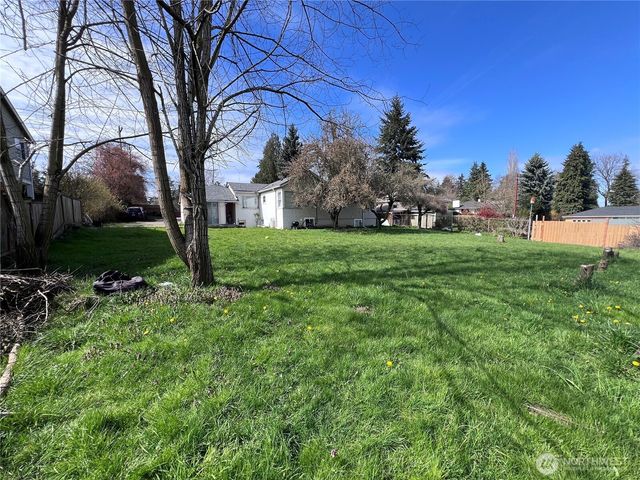 13404 Military Road S, Tukwila, WA 98168