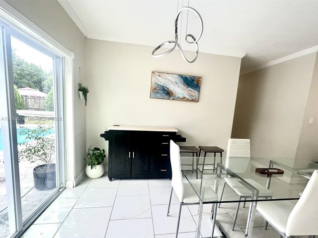 7021 Scott St., Hollywood, FL 33024