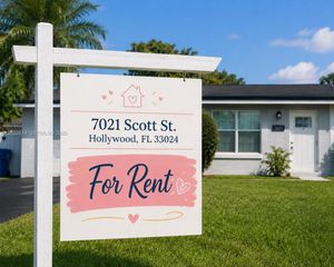 7021 Scott St., Hollywood, FL 33024