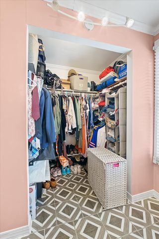 336 Cedarmont Dr, Nashville, TN 37211