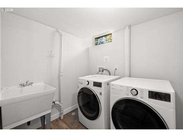 5424 Se REEDWAY St, Portland, OR 97206