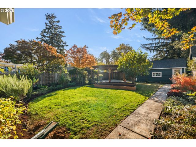 5424 Se REEDWAY St, Portland, OR 97206