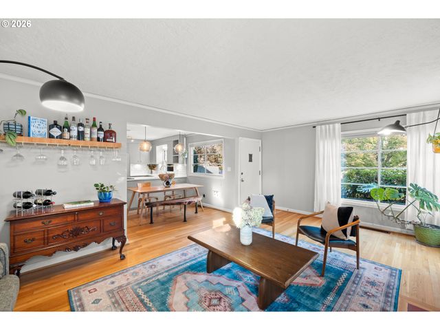 5424 Se REEDWAY St, Portland, OR 97206
