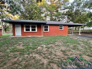 302 Rocket St, Longview, TX 75603