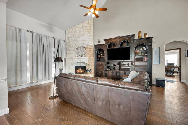 1810 Coyote Court, Midlothian, TX 76065