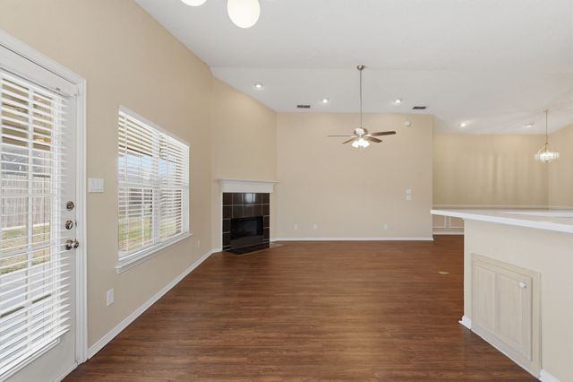 111 Taos Loop, Aledo, TX 76008