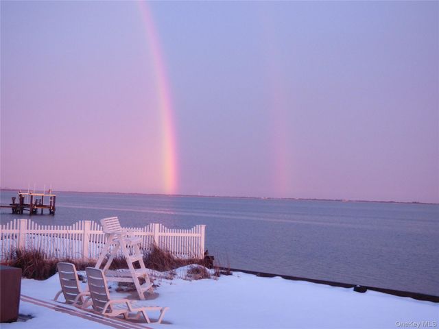 65 Shore Drive S, Copiague, NY 11726