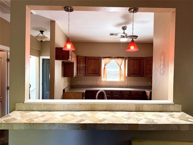 1651 Kiamichi Road, Norman, OK 73026