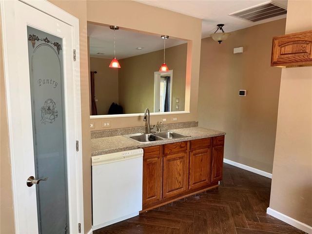 1651 Kiamichi Road, Norman, OK 73026