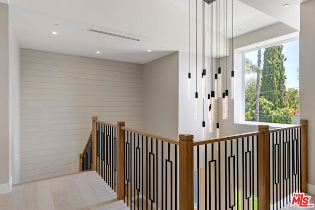 15566 Chasmila Drive, Encino (los Angeles), CA 91436