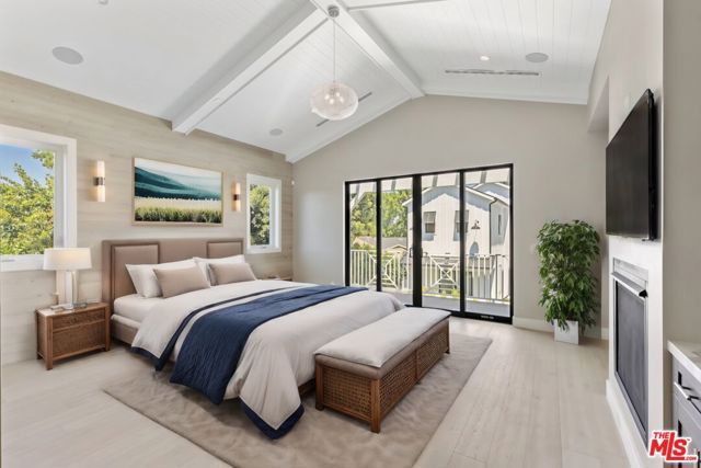 15566 Chasmila Drive, Encino (los Angeles), CA 91436