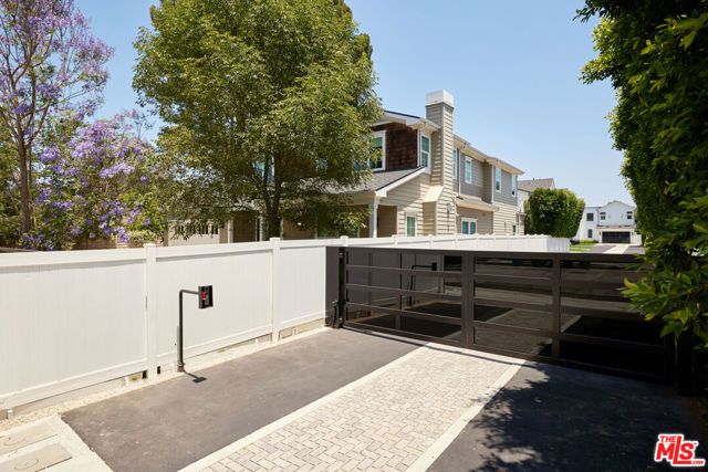 15566 Chasmila Drive, Encino (los Angeles), CA 91436