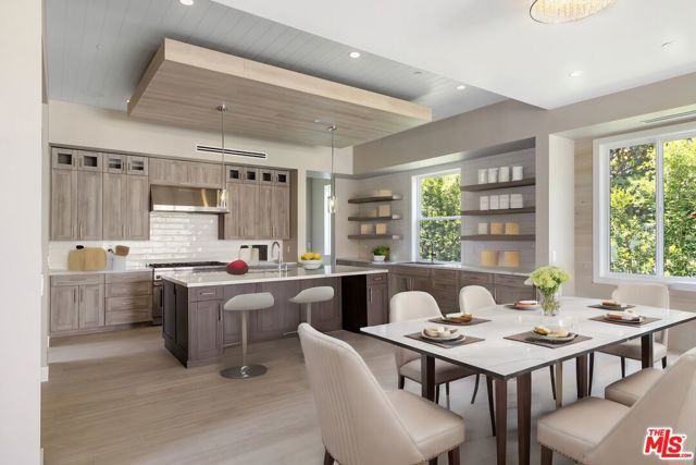 15566 Chasmila Drive, Encino (los Angeles), CA 91436