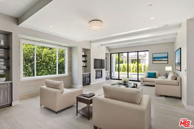 15566 Chasmila Drive, Encino (los Angeles), CA 91436