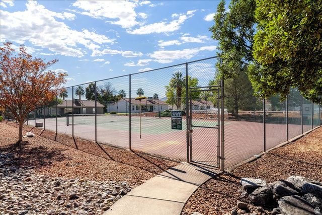 506 E DOMINGUEZ DR, Ivins, UT 84738