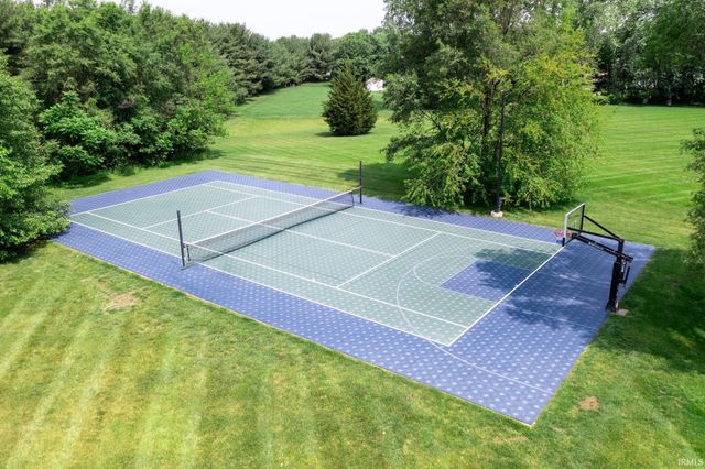51933 Meadow Ridge Court, Granger, IN 46530