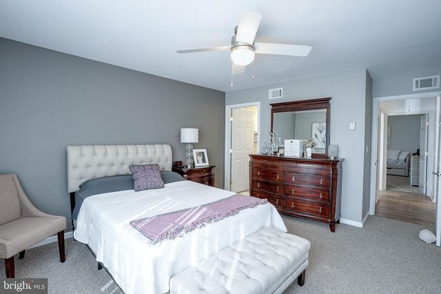 32 FINCHLEY CT, Southampton, NJ 08088