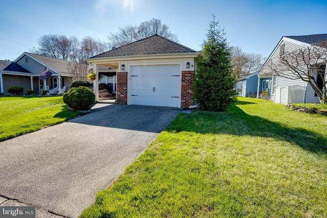 32 FINCHLEY CT, Southampton, NJ 08088