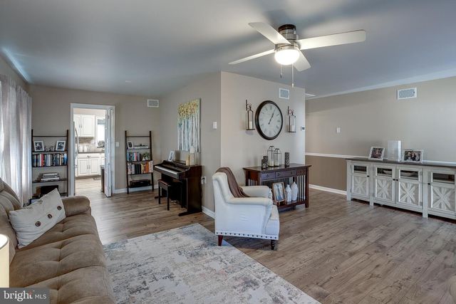 32 FINCHLEY CT, Southampton, NJ 08088