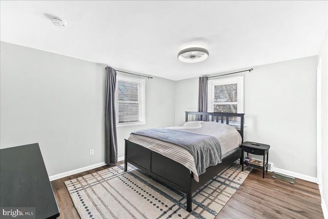 70 WEATHERVANE RD, Aston, PA 19014