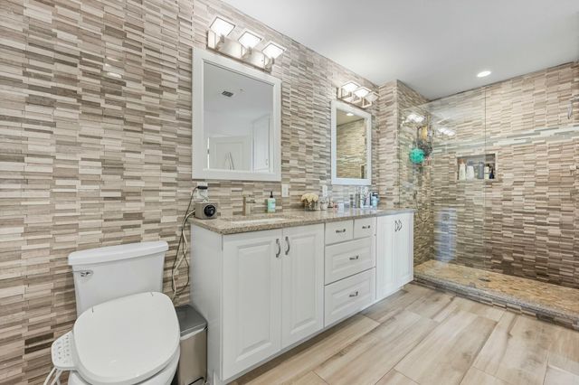 410 Evernia Street 807, West Palm Beach, FL 33401