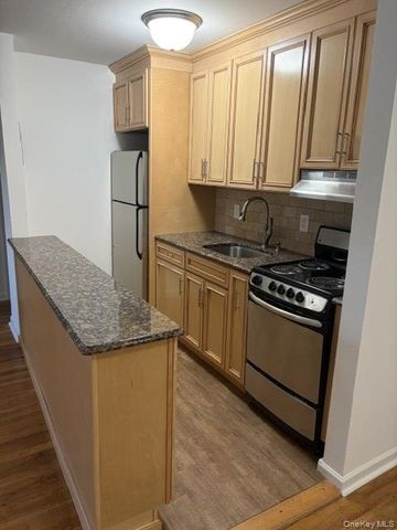 500 Kensington Lane, Bethpage, NY 11714