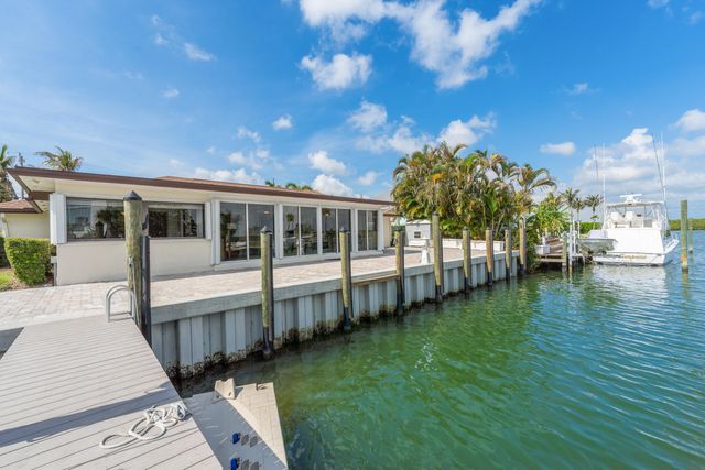 272 Bermuda Beach Drive, Hutchinson Island, FL 34949