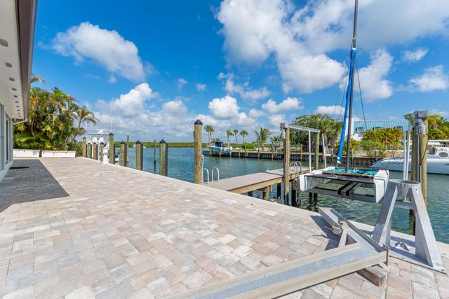 272 Bermuda Beach Drive, Hutchinson Island, FL 34949