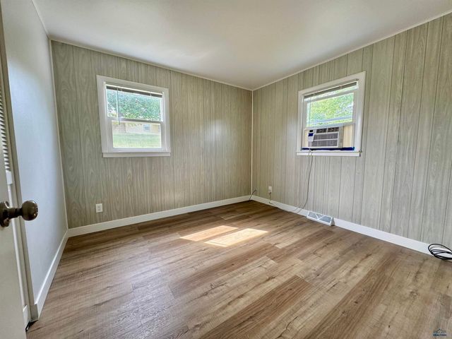 2725 ELM AVE, Rapid City, SD 57701