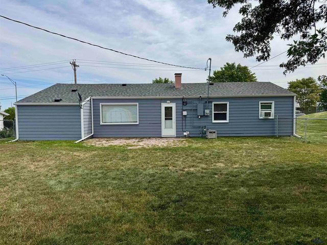 2725 ELM AVE, Rapid City, SD 57701