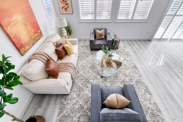 704 Granite Ln, Fairfield, CA 94534