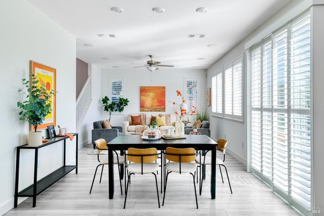 704 Granite Ln, Fairfield, CA 94534