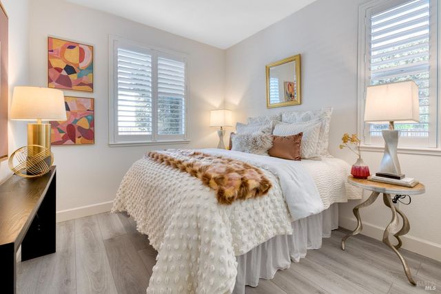 704 Granite Ln, Fairfield, CA 94534