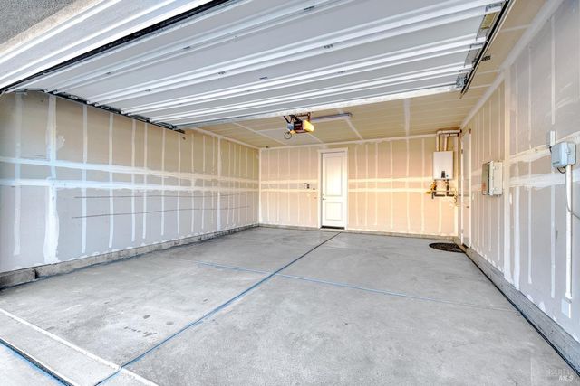 704 Granite Ln, Fairfield, CA 94534