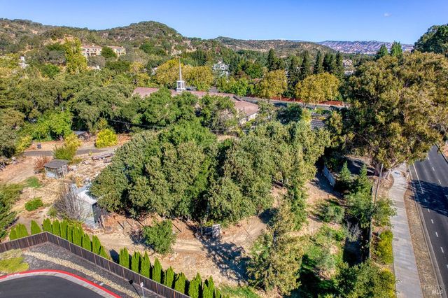 704 Granite Ln, Fairfield, CA 94534