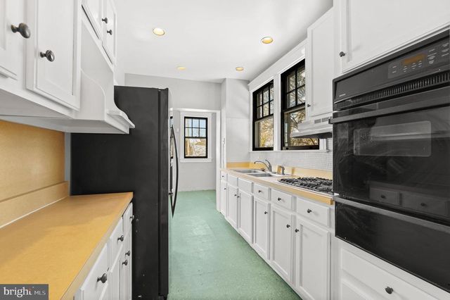 2522 PARK PL SE, Washington, DC 20020