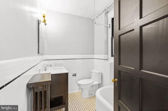 2522 PARK PL SE, Washington, DC 20020