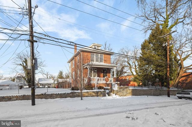 2522 PARK PL SE, Washington, DC 20020