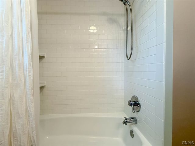 1400 Old Burrstone Road, Utica, NY 13502