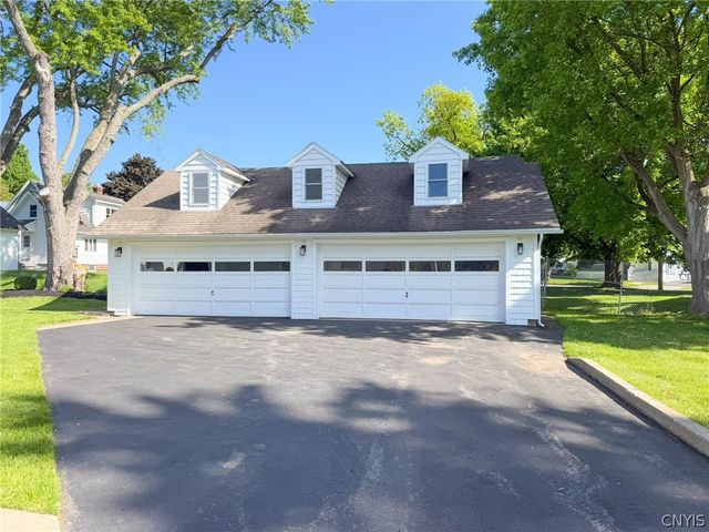 1400 Old Burrstone Road, Utica, NY 13502
