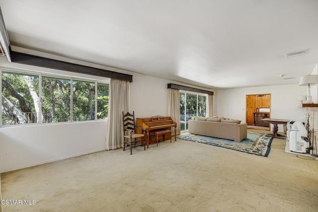 25820 Piuma Road, Calabasas, CA 91302