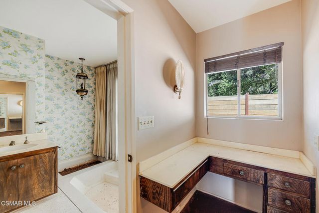 25820 Piuma Road, Calabasas, CA 91302