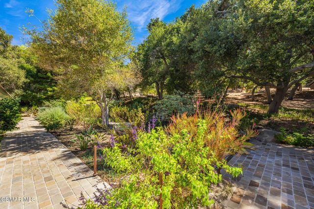 25820 Piuma Road, Calabasas, CA 91302