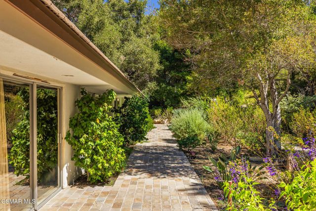 25820 Piuma Road, Calabasas, CA 91302